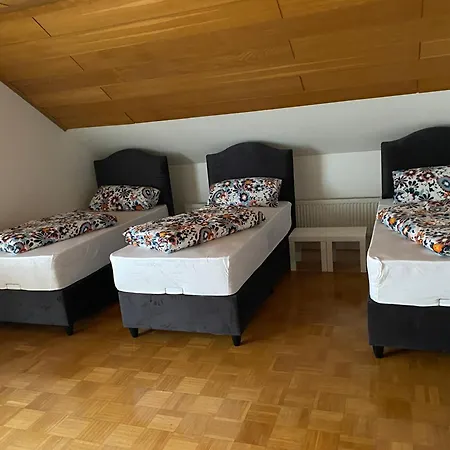 דירה Berghuelen Zimmer *