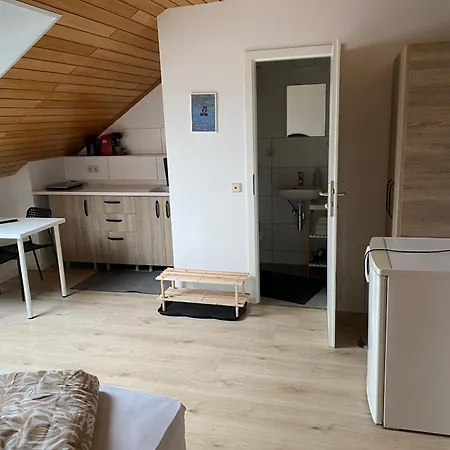 Berghuelen Zimmer Апартаменты *