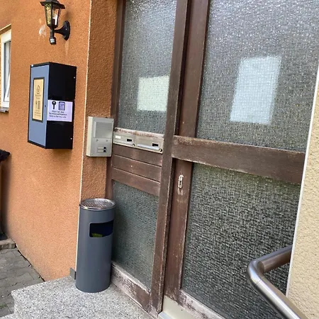 Berghuelen Zimmer דירה