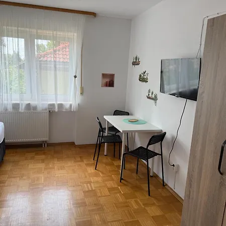 Berghuelen Zimmer דירה Berghulen