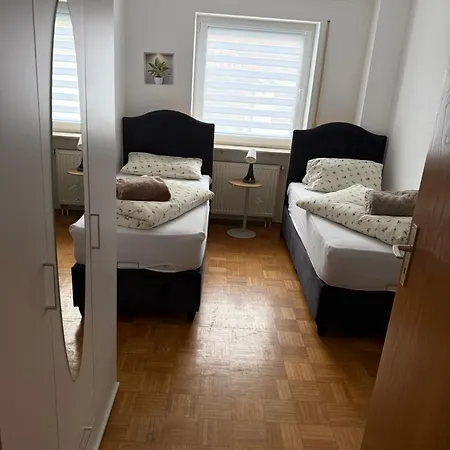 Berghuelen Zimmer Апартаменты